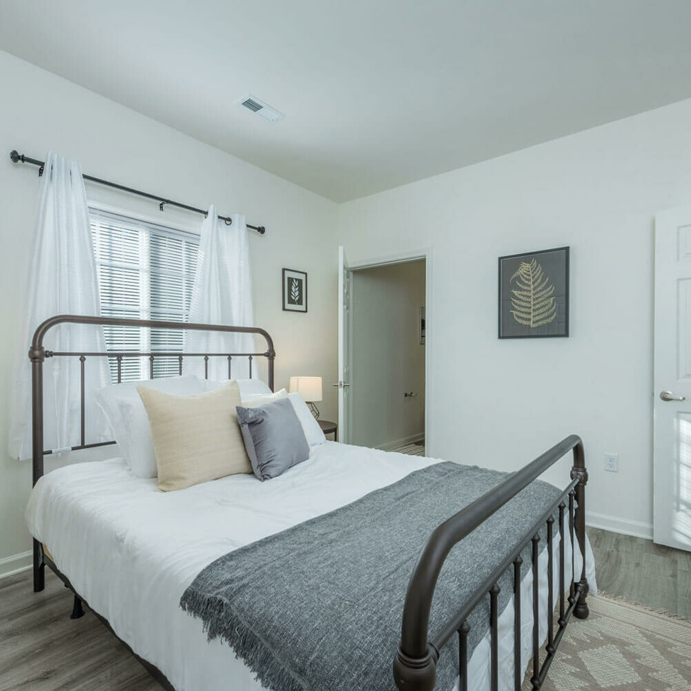 Park-crossing-(46) Affordable luxury apartments Located in the foothills of North Carolina